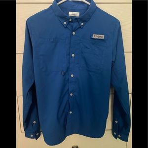 Size L (14-16) Blue Columbia Button Down Shirt